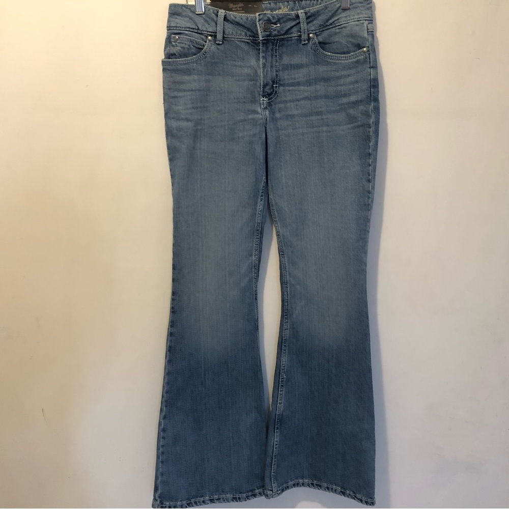New with tags Wrangler Retro Fit Flare Jeans